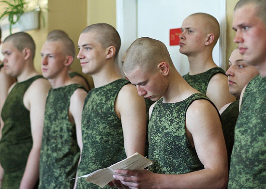 В Иванове более 100 молодых людей призвано в ряды вооруженных сил с начала весенне-летней кампании