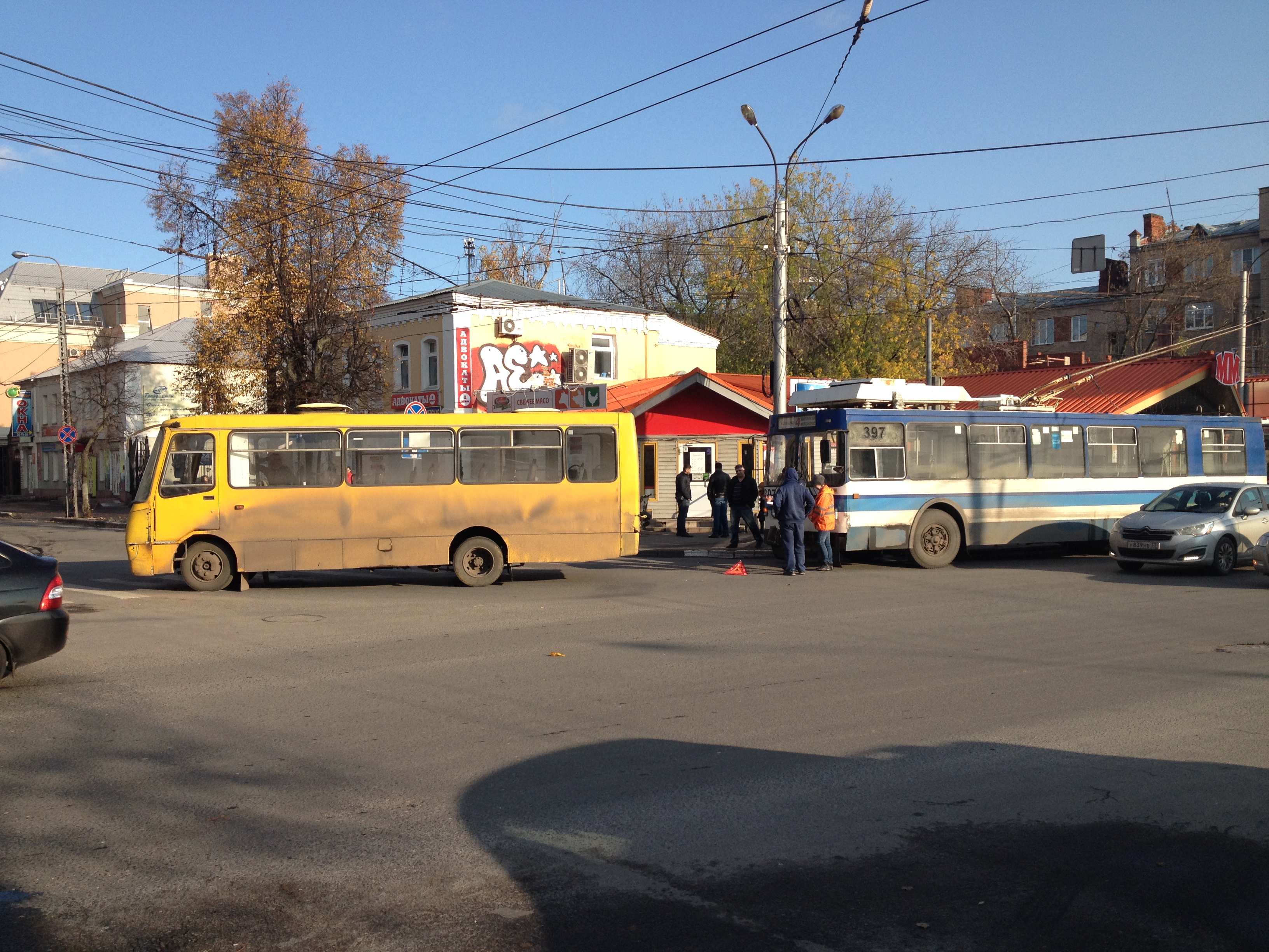 Движение в центре Иванова парализовано из-за ДТП с участием пассажирского транспорта