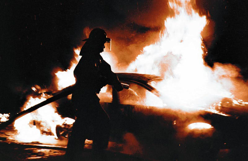 Сразу три автомобиля сгорели ночью в Иванове