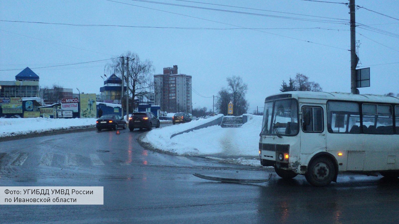 В ДТП с участием пассажирского транспорта в Иванове 12-летняя девочка получила травмы
