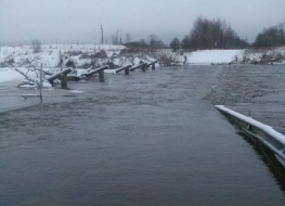 В Ивановской области подтопило мост через р. Нерль