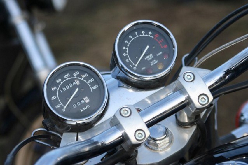 Пьяные подростки врезались в забор на мотоцикле в Ивановской области