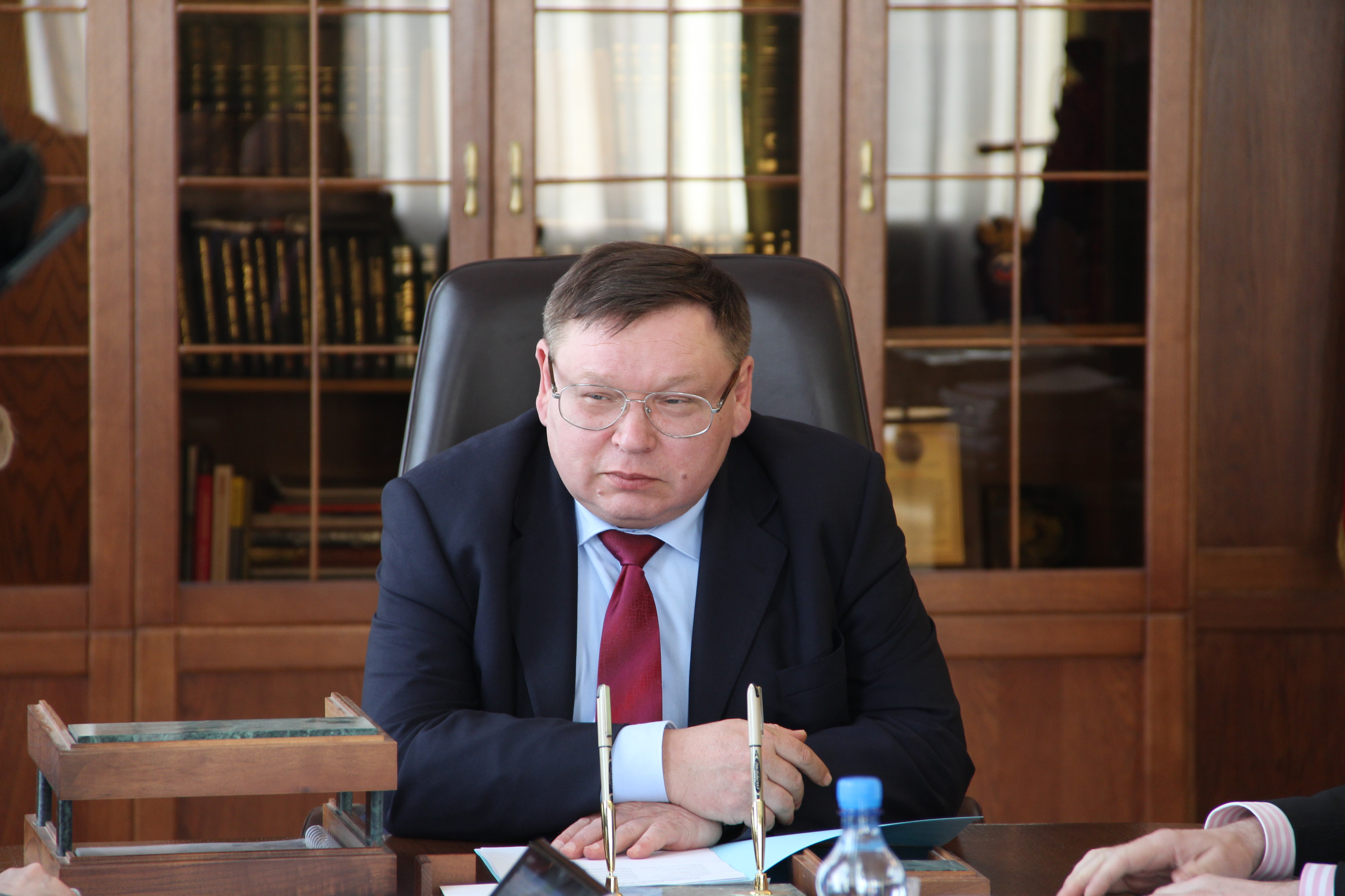 Вопросы губернатору: Павел Коньков встретился с жителями региона