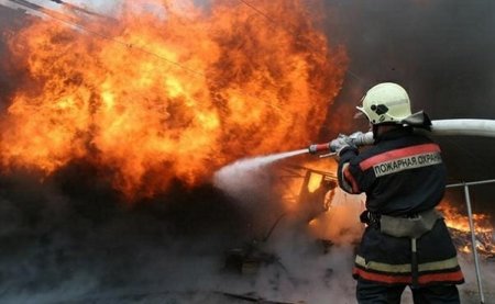 Три гаража сгорели в Фурмановском районе