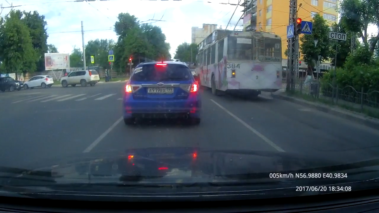 Водитель троллейбуса оштрафован в Иванове за проезд на "красный" (ВИДЕО)