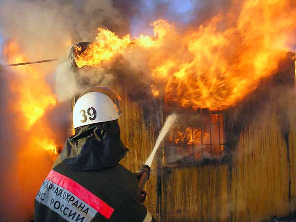 Три дома сгорело в минувшие сутки в Ивановской области