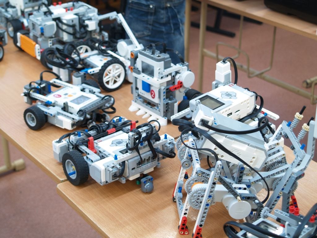 Школьников и дошколят Иванова приглашают на фестиваль роботов