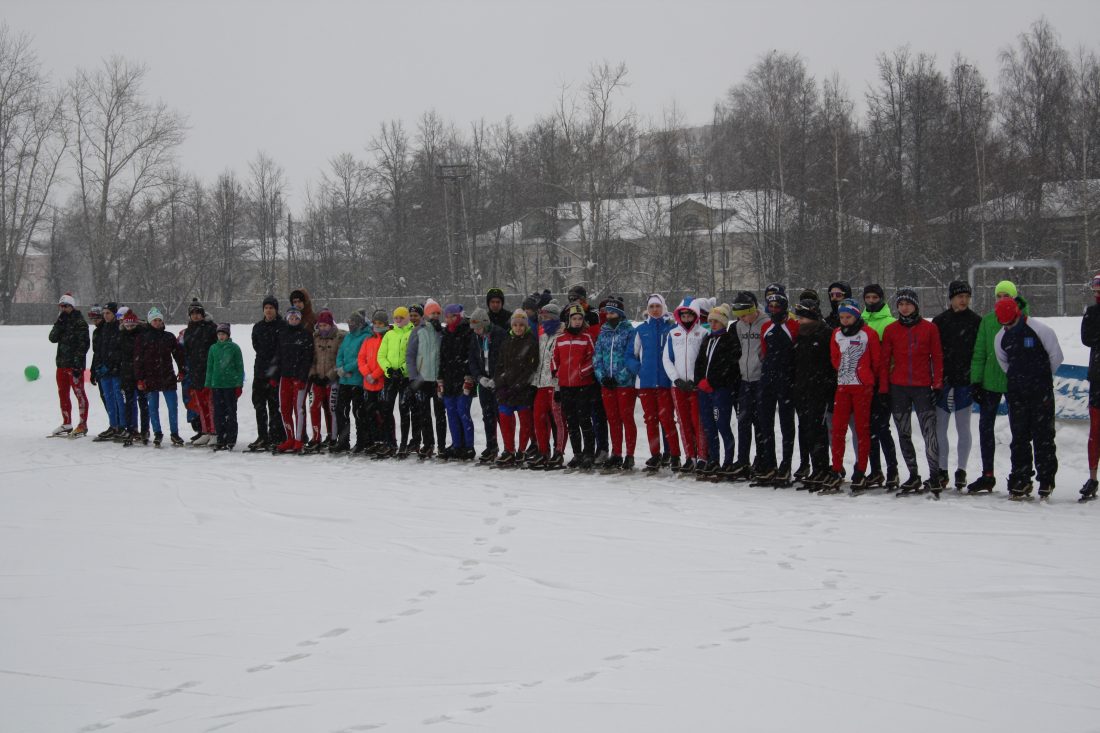 Конькобежцы Ивановской области завоевали 10 медалей на окружном первенстве