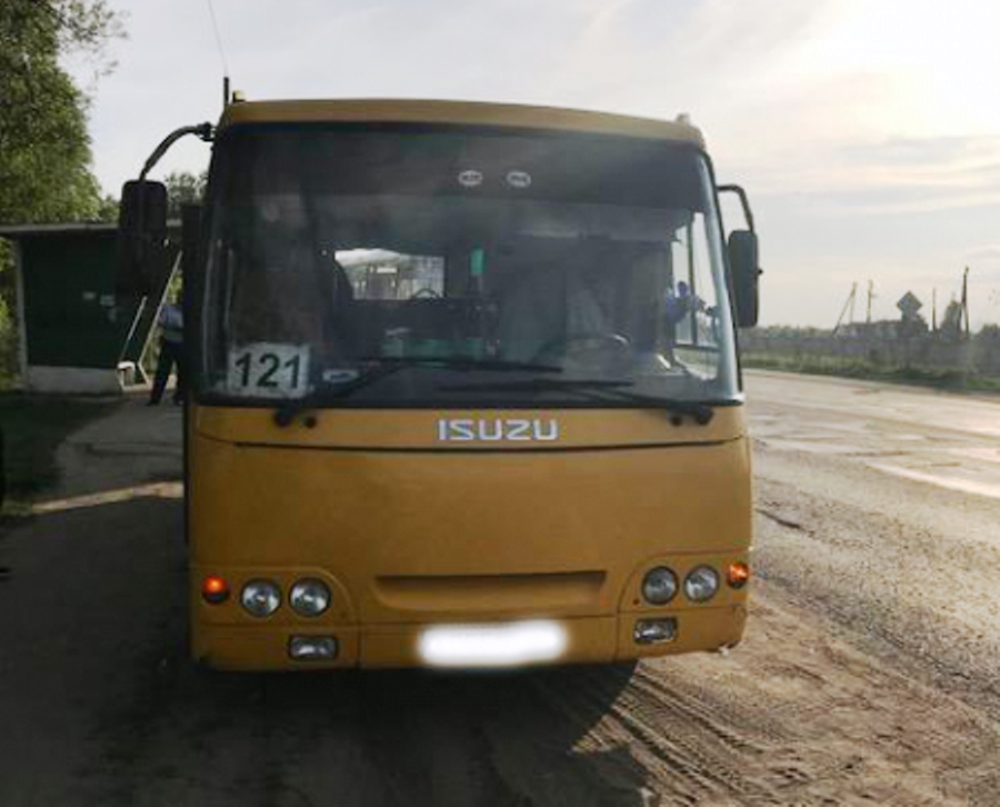 Пассажирка ивановского автобуса попала в больницу с переломом бедра