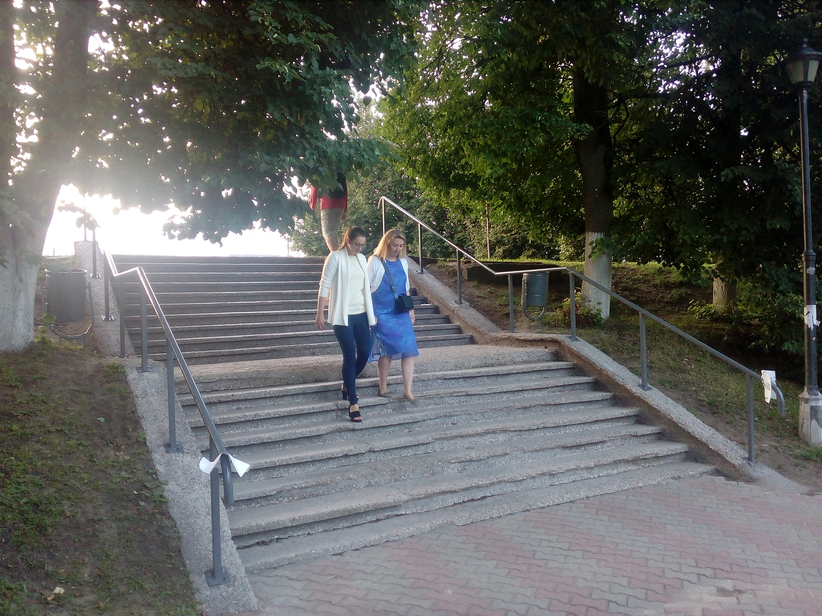 Лестницы ремонтируют на площади Революции в Иванове и у ДК - в Кохме (ФОТО)