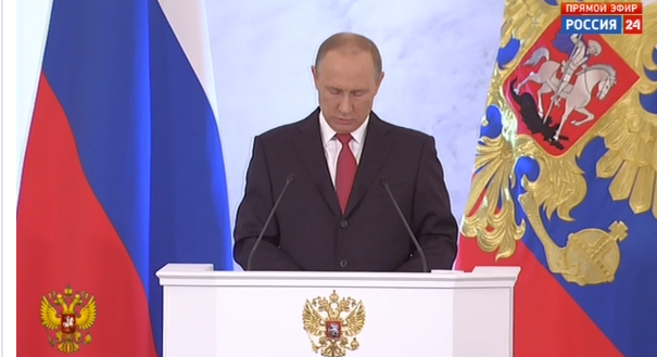 Владимир Путин: "Призываю представителей власти не прятаться в кабинетах и идти навстречу народной инициативе" 