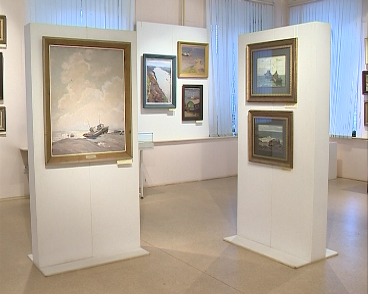 В областном художественном музее открылась выставка «Куда уходят корабли»