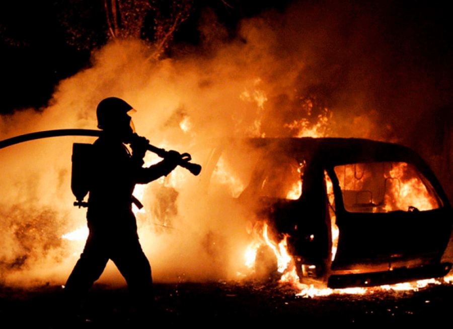 В Фурманове ночью сгорели два автомобиля