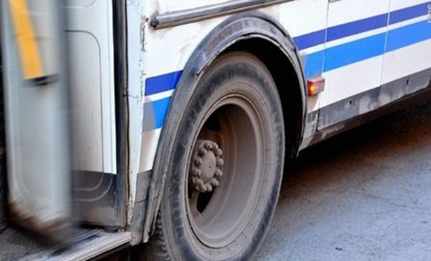 В Иванове из автобуса выпали женщина и 3-летний ребенок